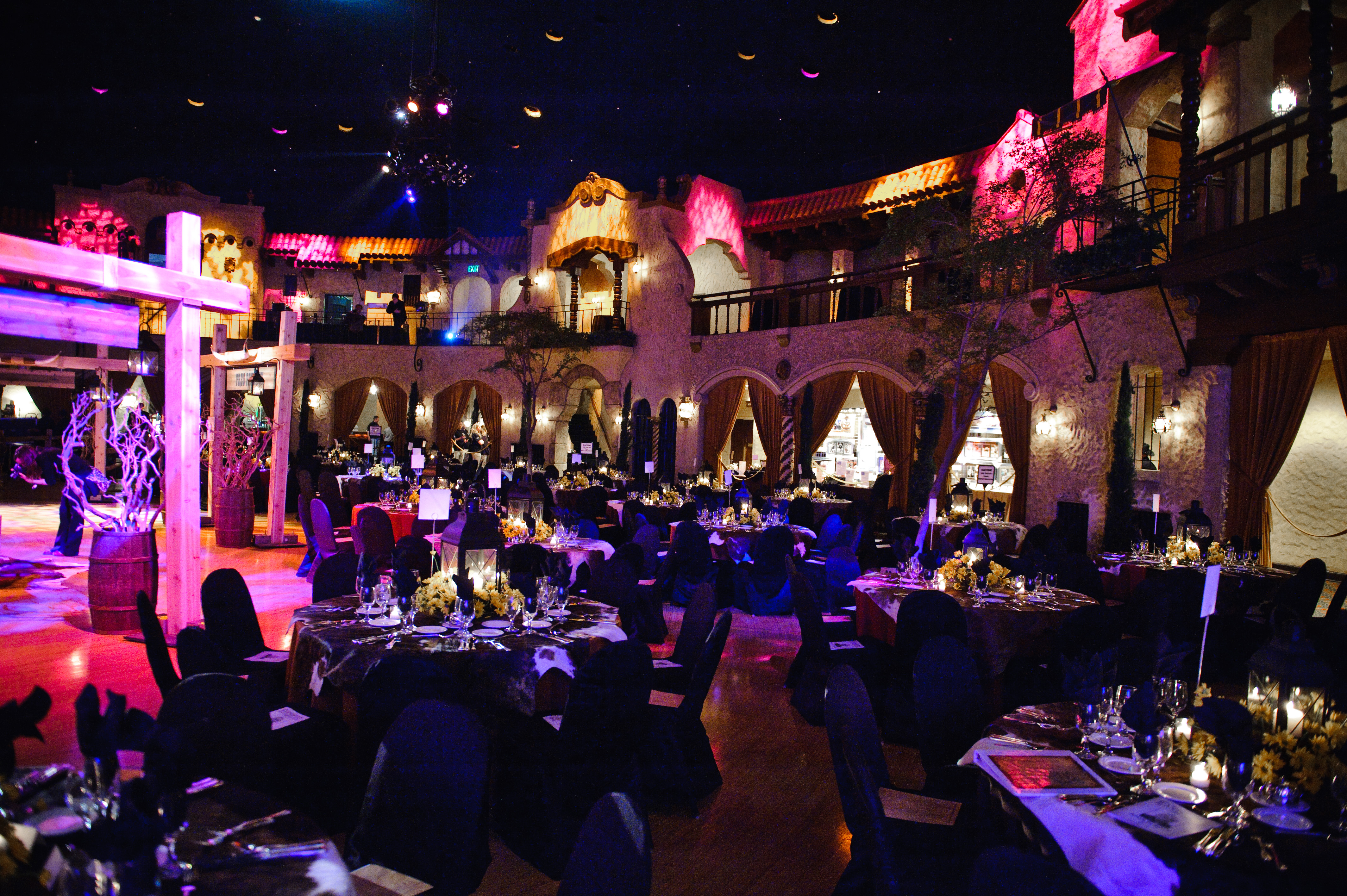 planning fall gala and fundraiser events engledow group